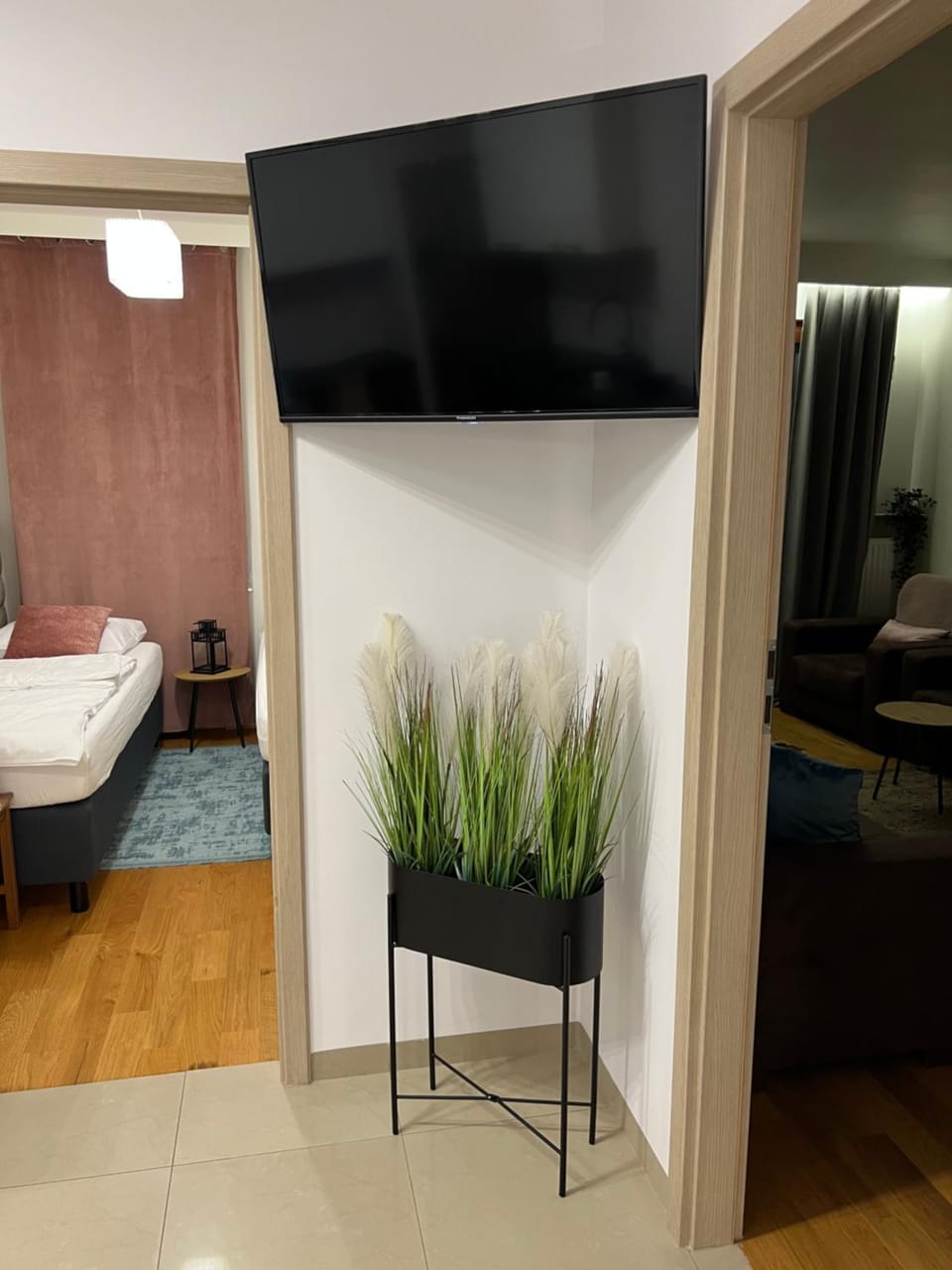 Communal lounge/ TV room