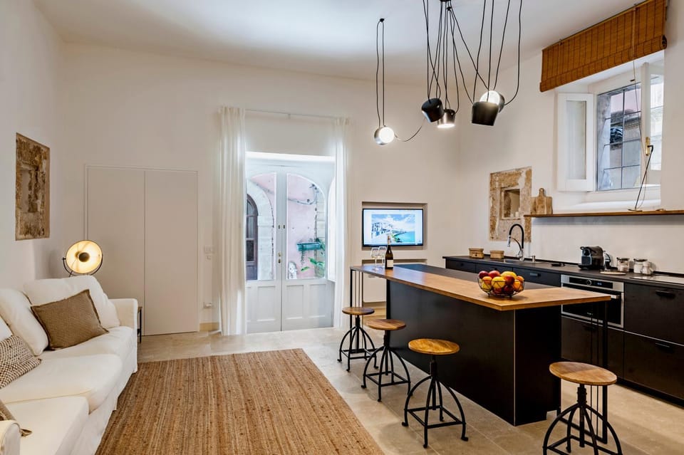 TV and multimedia, minibar