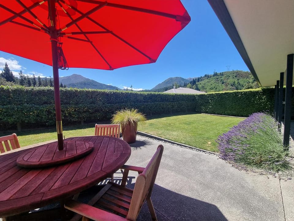 Patio, Garden, Balcony/Terrace, Garden view, Mountain view