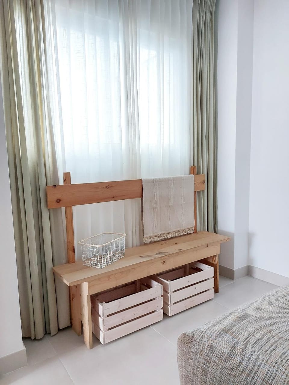 Bed, fireplace, storage