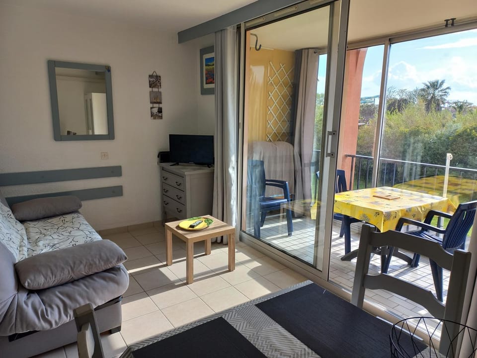 Appartement T2,33 m2,quartier Malfato et Aqualand Apartment in Agde