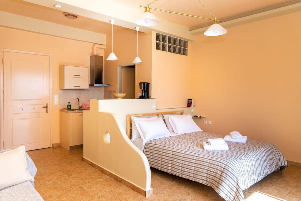 Sitia Old Port studio - 3min walk to beach - AC - WIFI Apartment in Lasithi