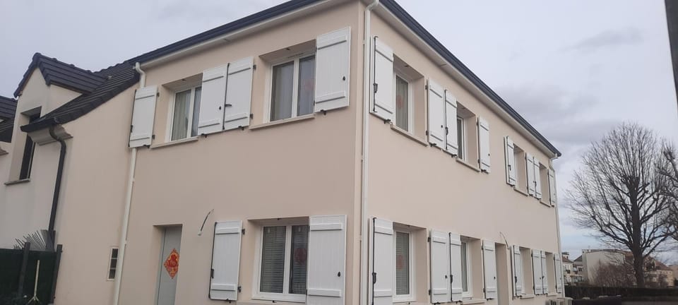 Studio Entrée privée Parking Gratuit Claye Souilly Apartment in Île-de-France