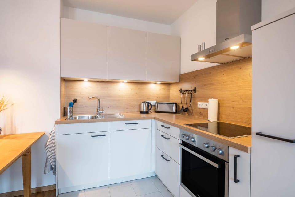 Kitchen or kitchenette, Living room
