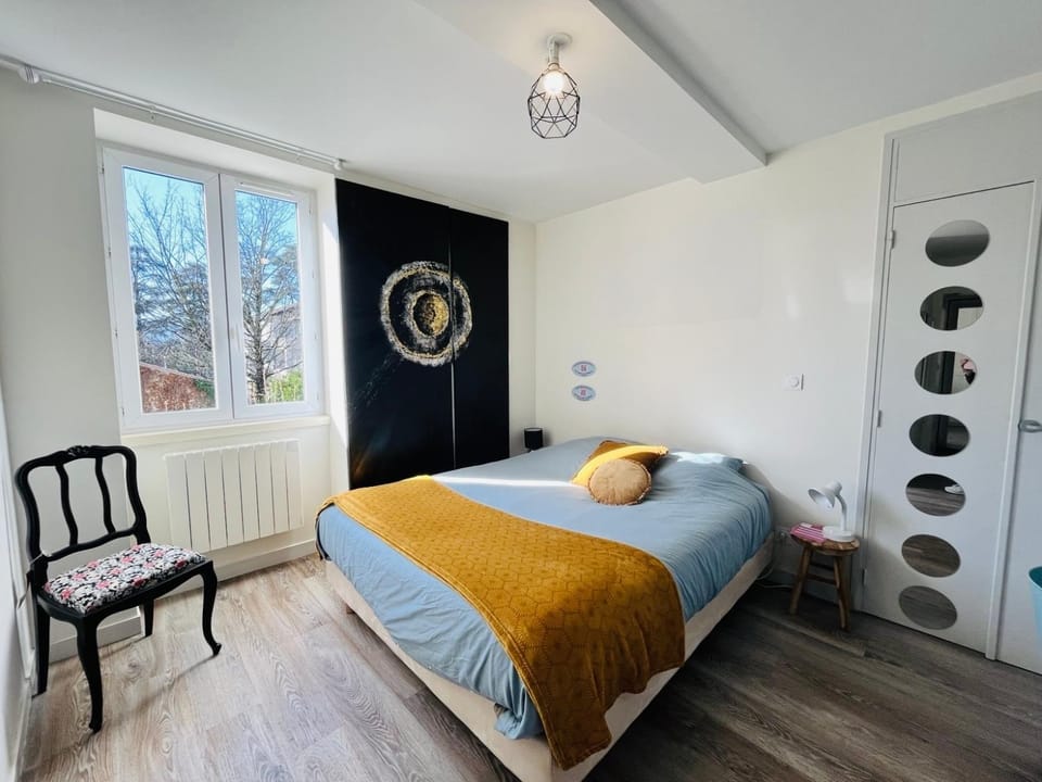 Le Cosy, Rives Entre Lyon et Grenoble, lit Queen 160, 4 pers, Calme côté jardin Apartment in Auvergne-Rhône-Alpes