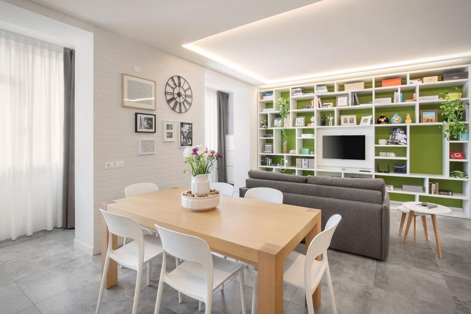 Rocca Terrace Apartment in Garda