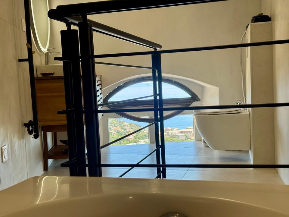 Bathroom, Bath