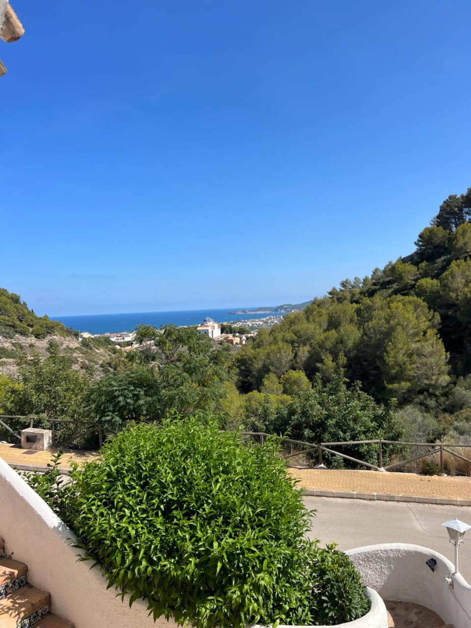 Mountain view, Sea view