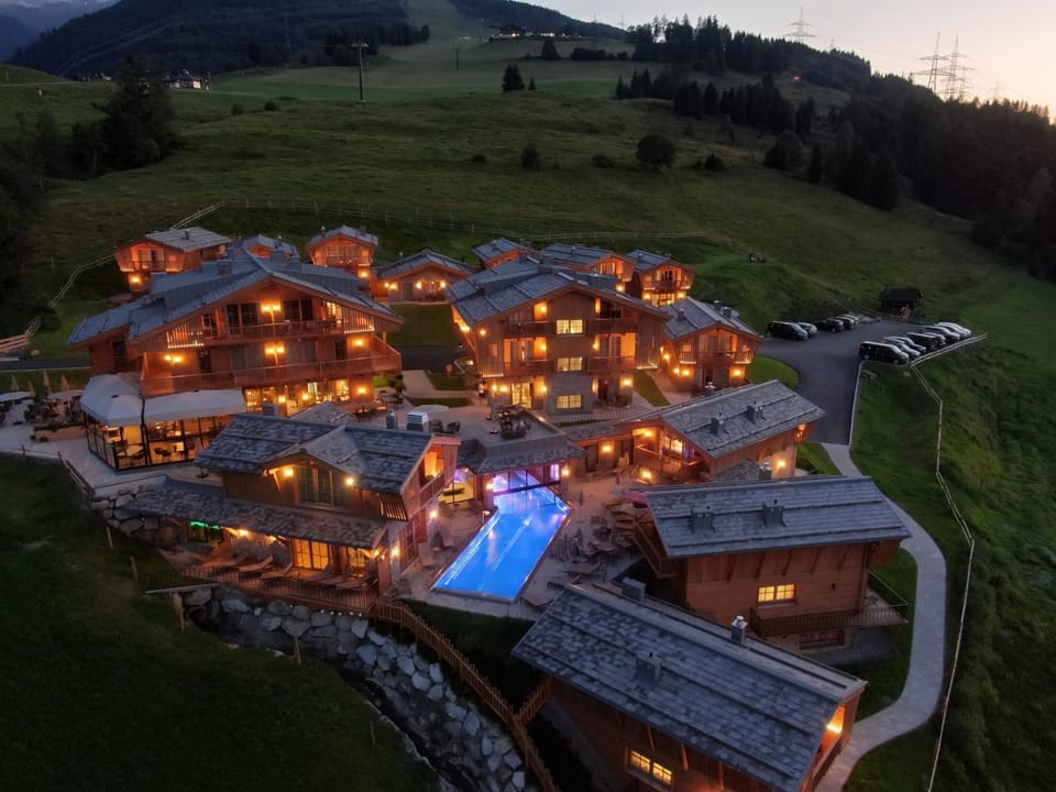 Property building, Swimming pool