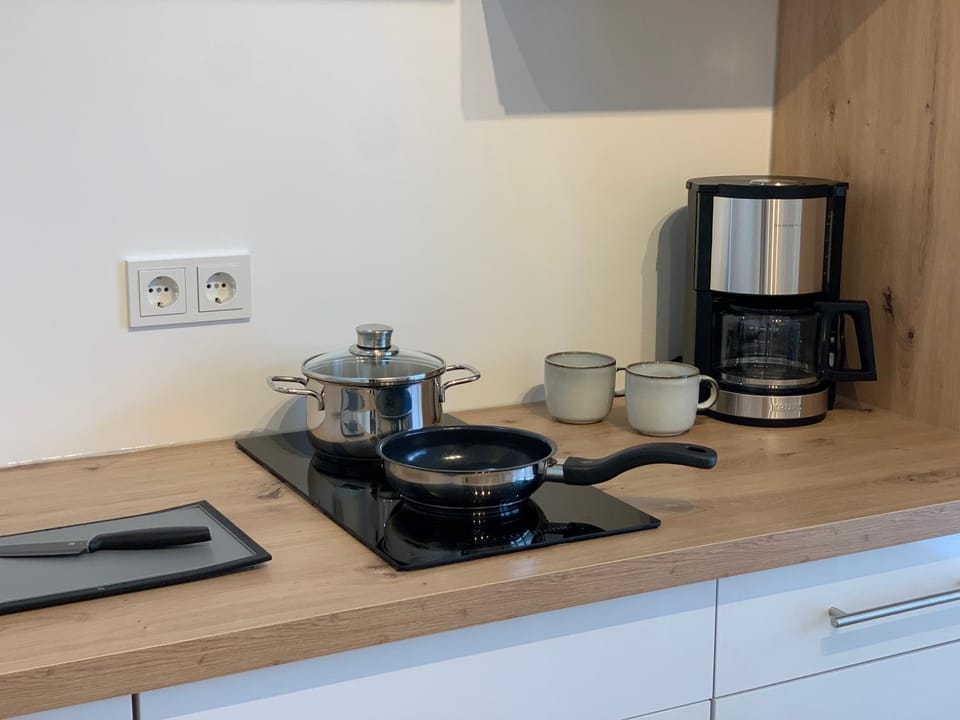 Coffee/tea facilities, Kitchen or kitchenette