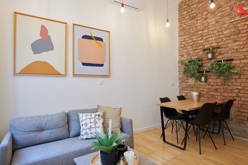 Living room, Seating area, Dining area