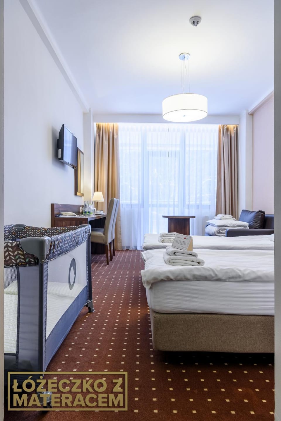 Bed, Photo of the whole room, Bedroom, cot