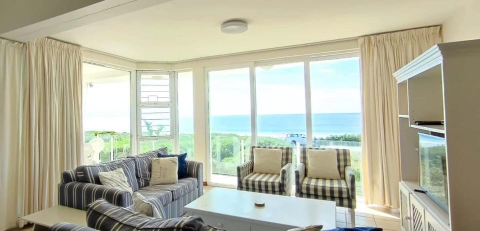 Beachy Head Hideaway 9 - Overlooks Rob 5 Beach Apartment in Plettenberg Bay