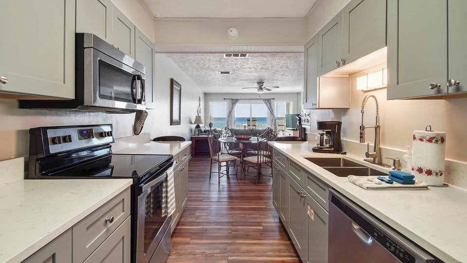 Kitchen or kitchenette, dishwasher, minibar, pet friendly, stove