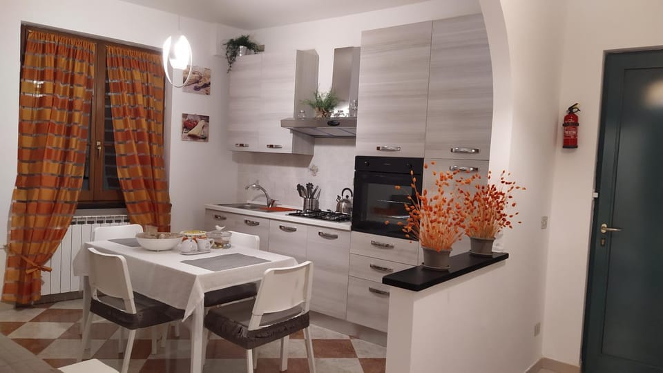 Kitchen or kitchenette, pet friendly