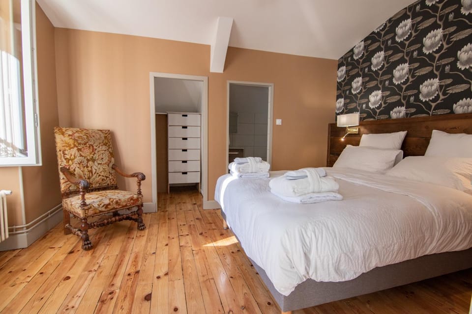 Ô SAINT MICHEL Bed and Breakfast in Auvergne-Rhône-Alpes