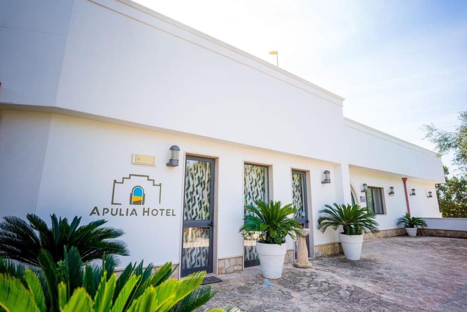 Città Bianca Country Resort Hotel in Province of Taranto