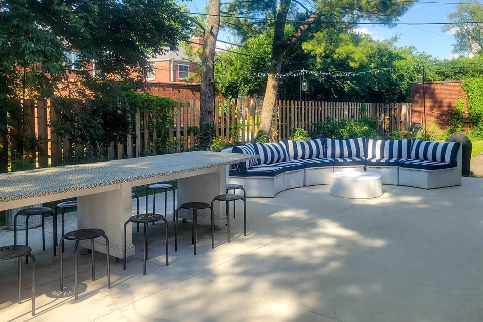 Updated Townhome with Large Patio 2 Mi to OSU! House in Upper Arlington