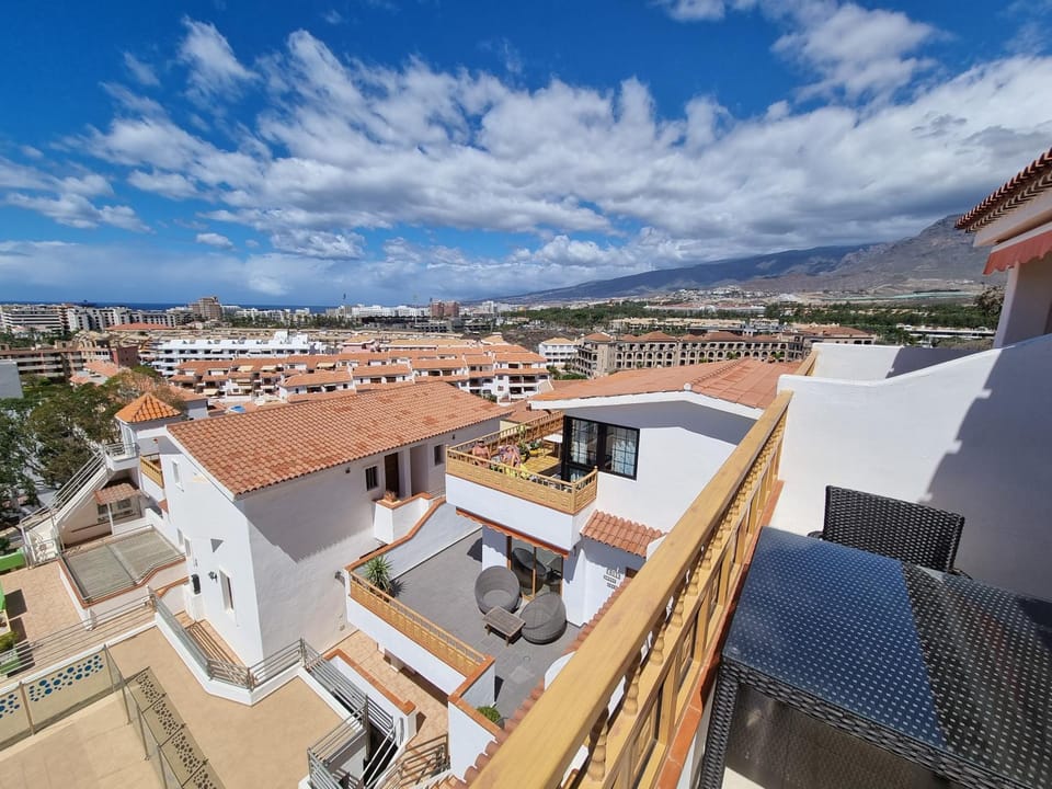 Neighbourhood, City view