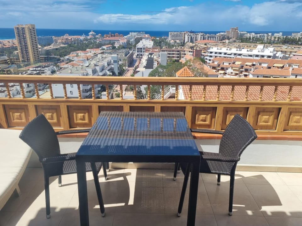 Balcony/Terrace, Balcony/Terrace, City view