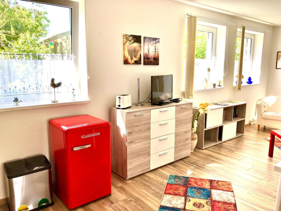 TV and multimedia, Living room, oven