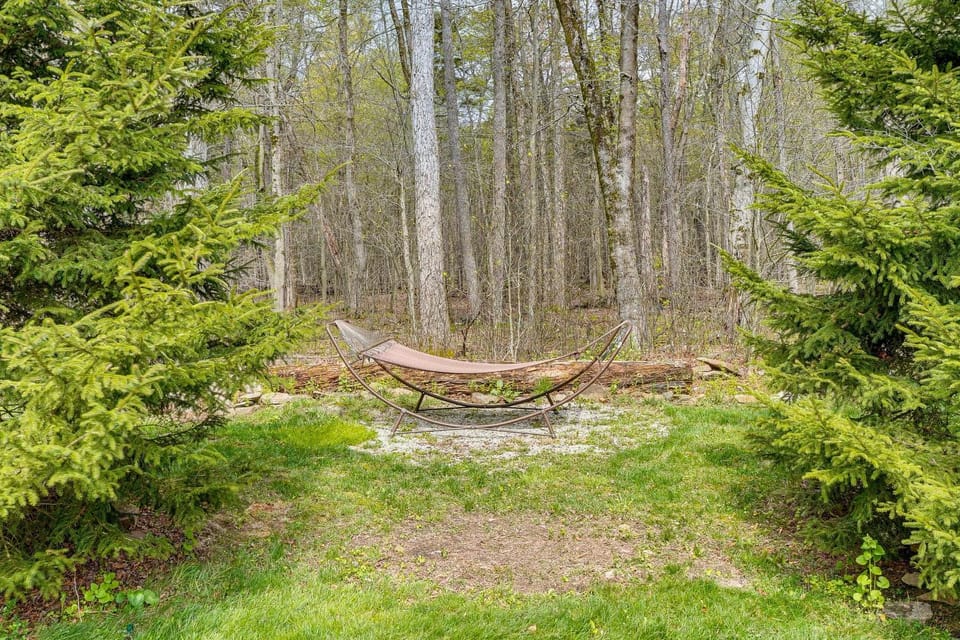 Poconos Cottage w/ Sauna ~ 10 Mi to Camelback! House in Coolbaugh Township