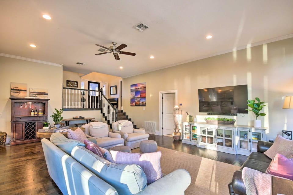 10 Mi to New Braunfels Waterfront Seguin Gem House in McQueeney