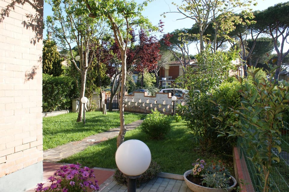 Garden, Garden view