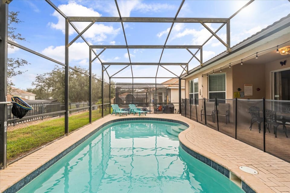 Pool view, Swimming pool