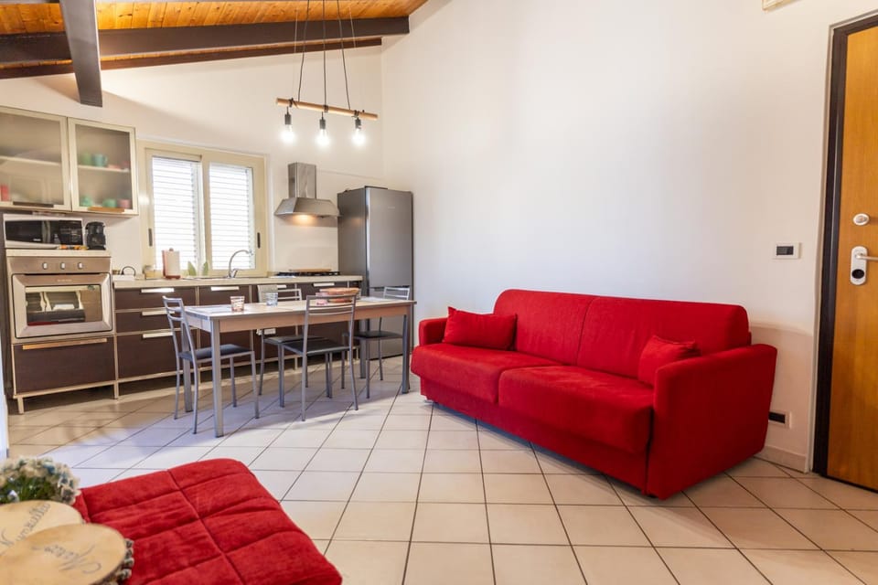 Living room, Dining area, minibar, pet friendly, stove