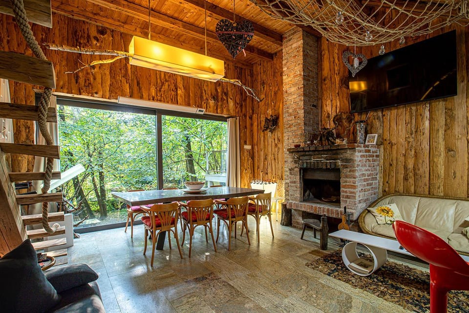 Communal lounge/ TV room, TV and multimedia, Living room, Seating area