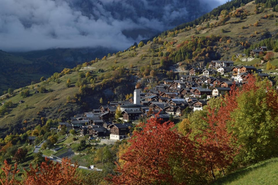 Neighbourhood, Natural landscape