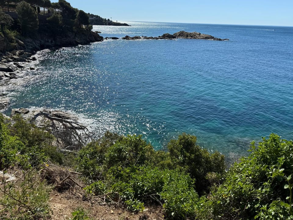 Nearby landmark, Natural landscape, Beach