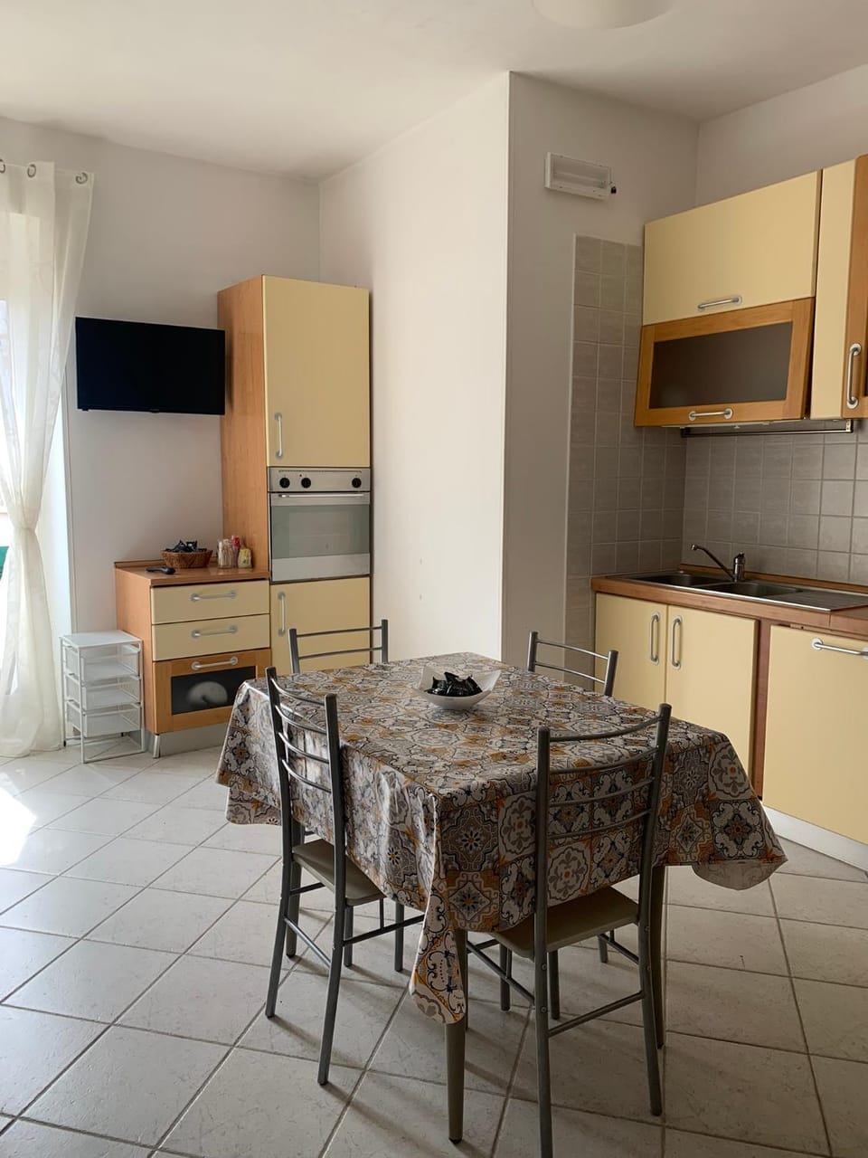 Communal lounge/ TV room, TV and multimedia, Kitchen or kitchenette, Dining area