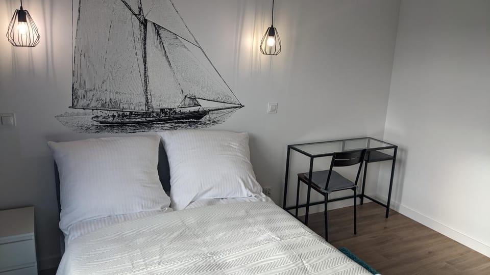 Bed, Living room, Photo of the whole room, Bedroom