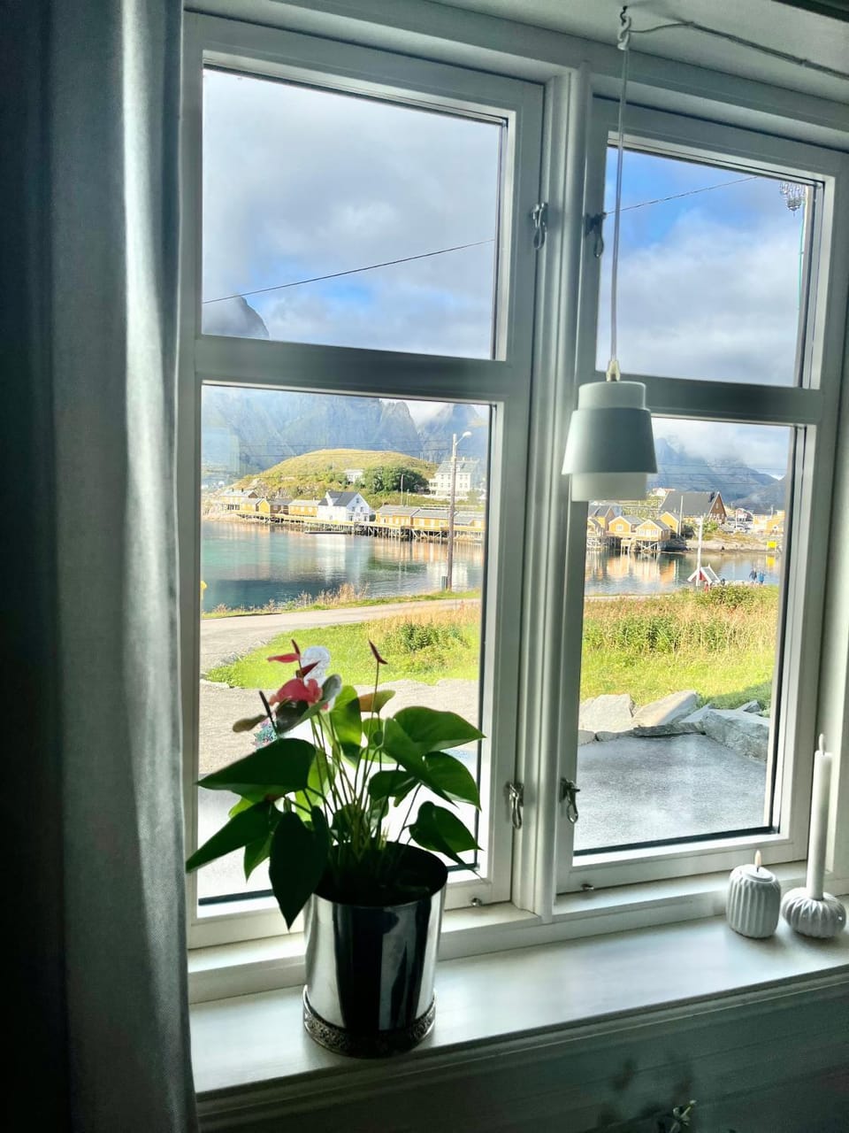 Property building, Day, Natural landscape, Mountain view, Breakfast