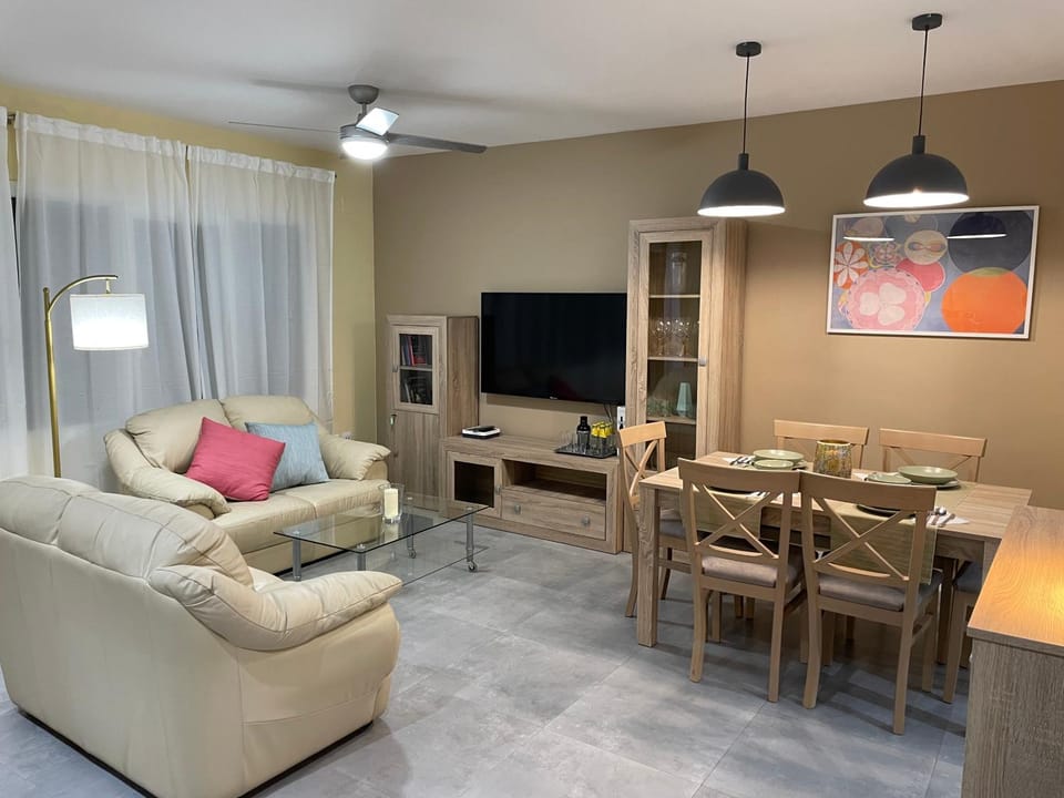 Living room, Dining area