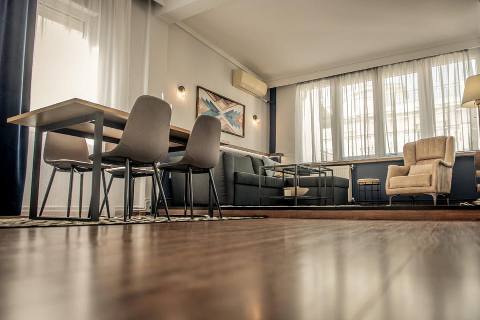 Living room, Seating area, Dining area