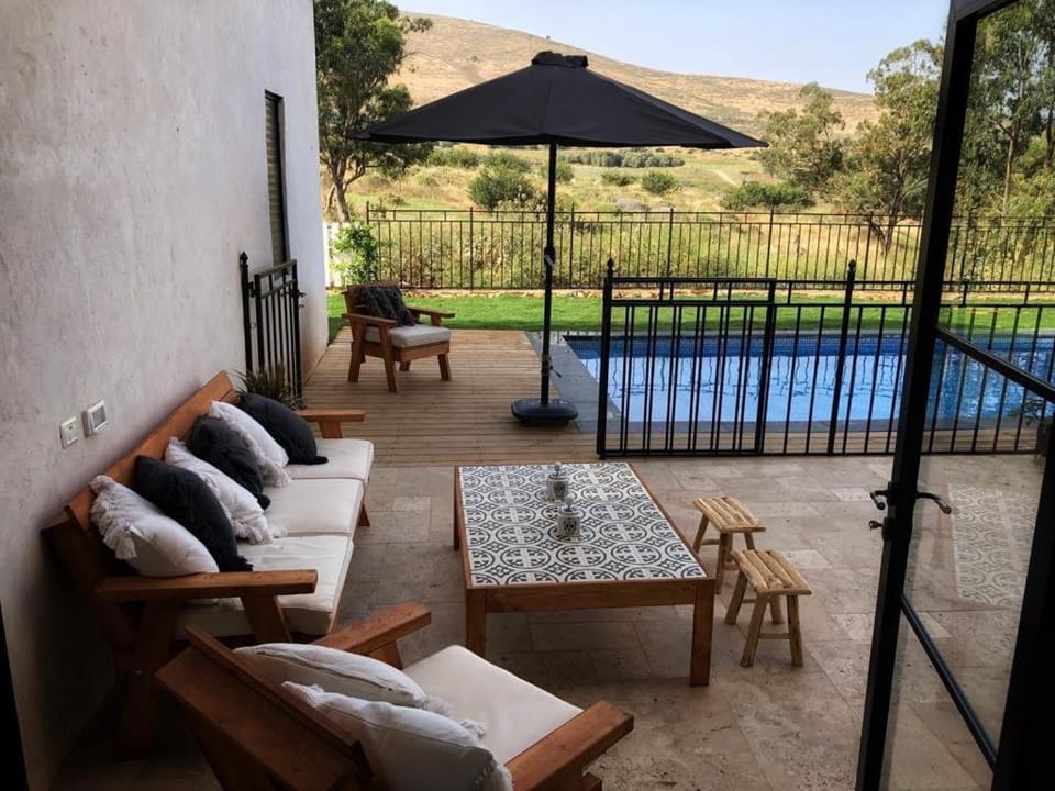וילה לבנדר בריכה מחוממת 4 חדרי שינה Villa in North District