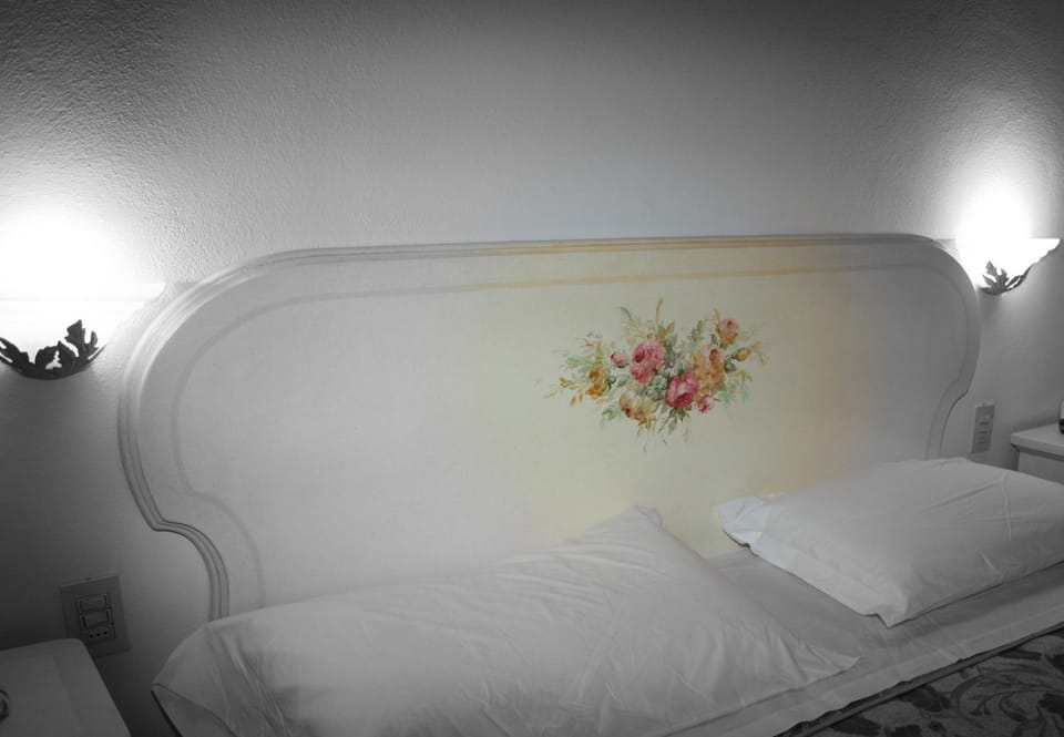 Decorative detail, Bedroom