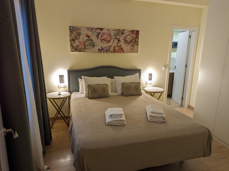 Bed, Photo of the whole room