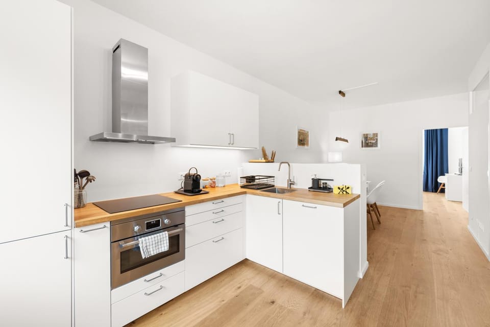 Dining area, kitchen