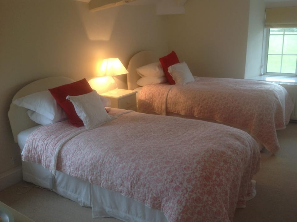 Bed, Decorative detail, Bedroom