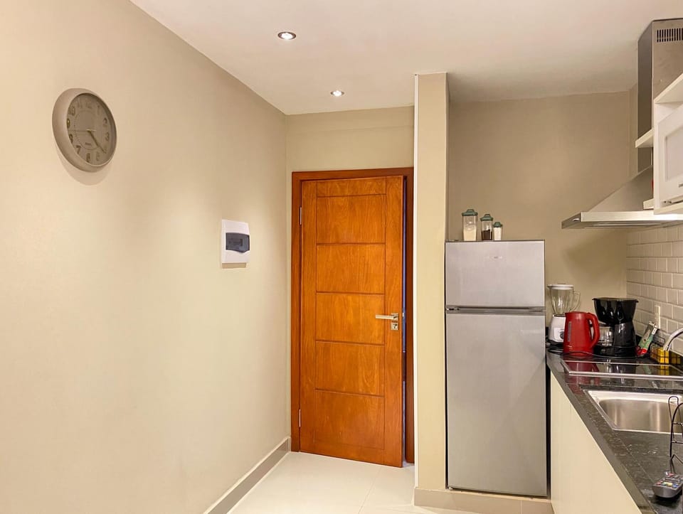 Property building, Kitchen or kitchenette, minibar, stove