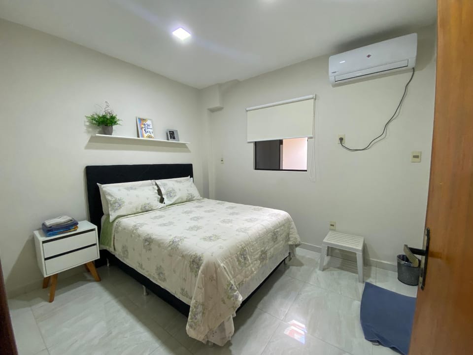Bed, Photo of the whole room, Bedroom, air conditioner