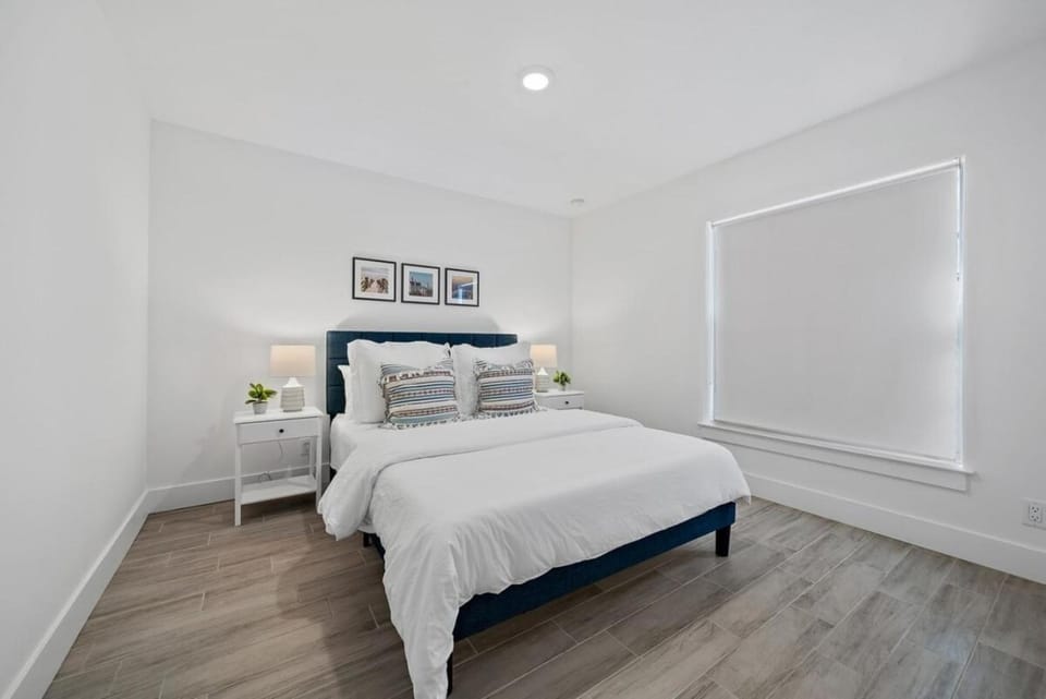 New! Few minutes to Downtown, 10 to the Beach! House in West Palm Beach
