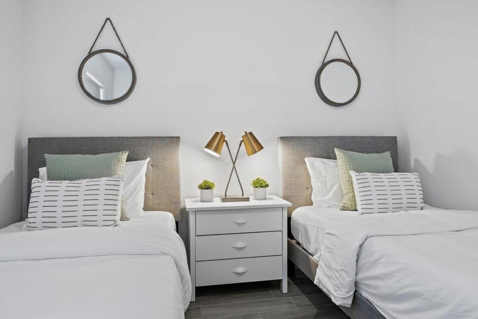 New! Few minutes to Downtown, 10 to the Beach! House in West Palm Beach