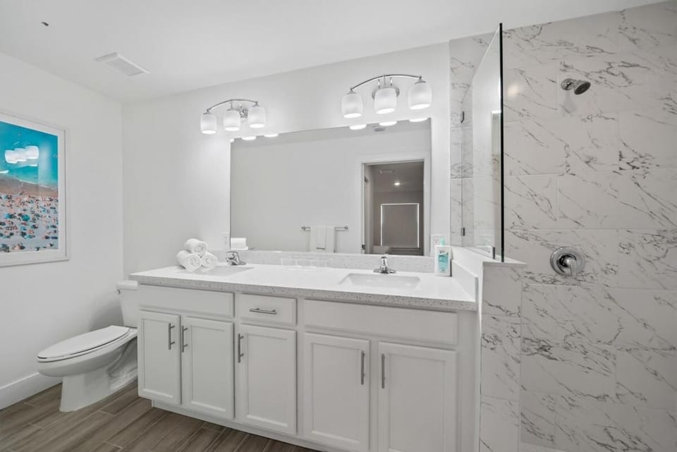 New! Few minutes to Downtown, 10 to the Beach! House in West Palm Beach