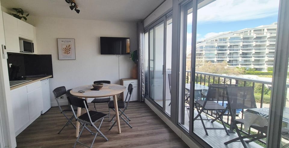 Patio, Balcony/Terrace, Living room