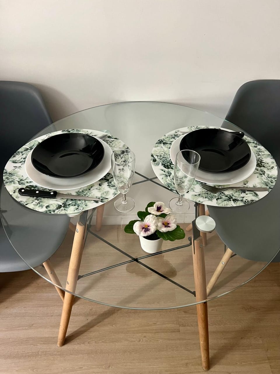 Studios modernes et chaleureux proche gare avec accès jardin Apartment in Centre-Val de Loire